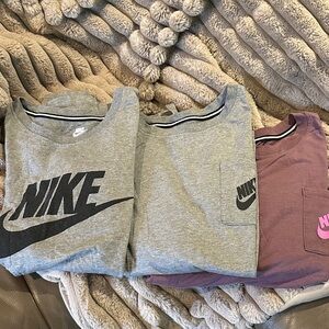 Nike Gray and Pink T-Shirts Set NWOT 3 shirt bundel